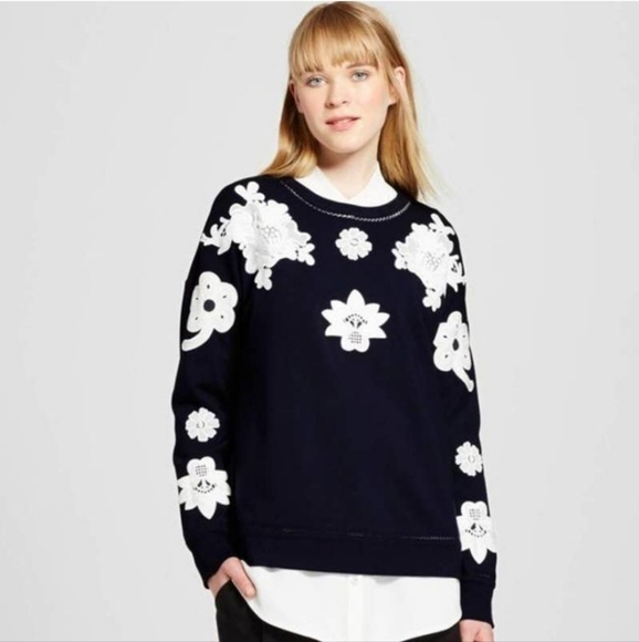 Victoria Beckham Target Navy Floral Pop Over Sweater Size Small - Picture 8 of 8